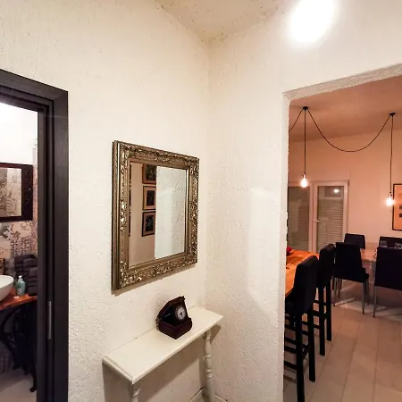 Apartment & Studio Pekica