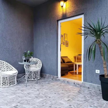 & Studio Pekica