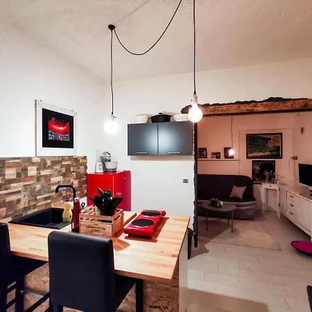 Apartment & Studio Pekica