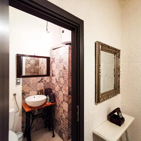 Apartment & Studio Pekica